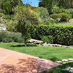 בית נופש Sofia *