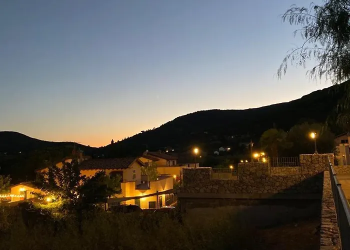 Sofia בית נופש *